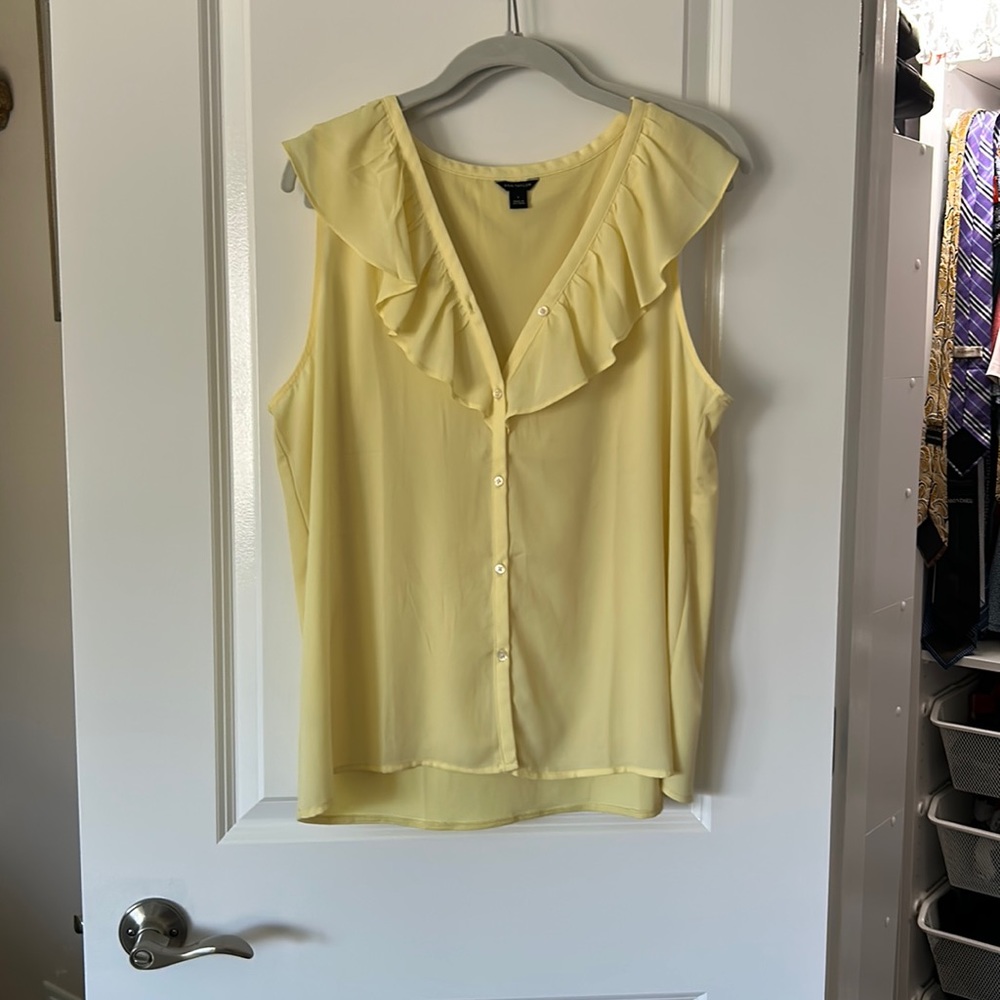 Ann Taylor top size large